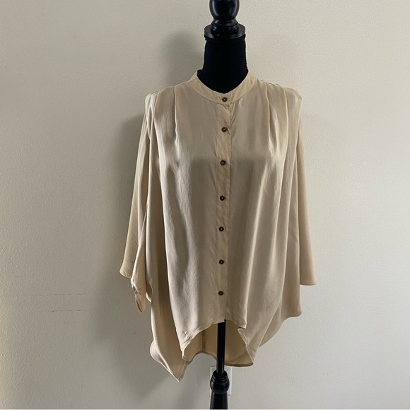 Twelfth Street by Cynthia Vincent Batwing Button up Silk Blouse Cream size small - Picture 1 of 17
